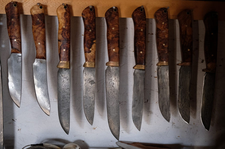 Pogreba Damascus knife